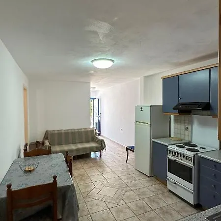Daire Kali's Casa Karavomylos